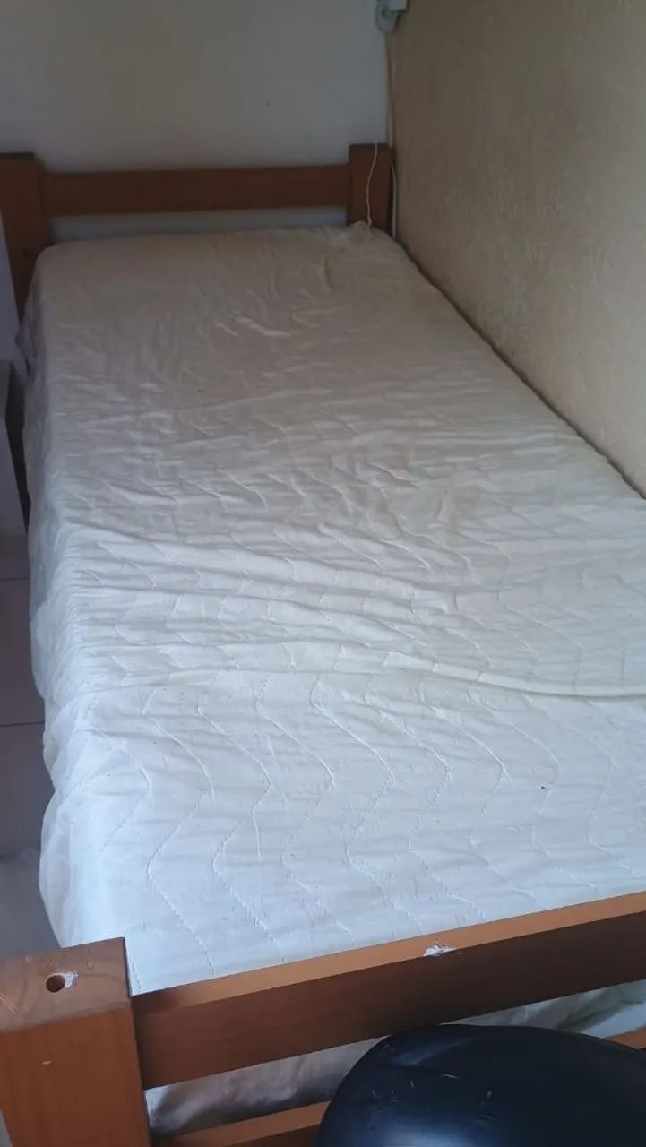 Beliche  com os dois colchões 