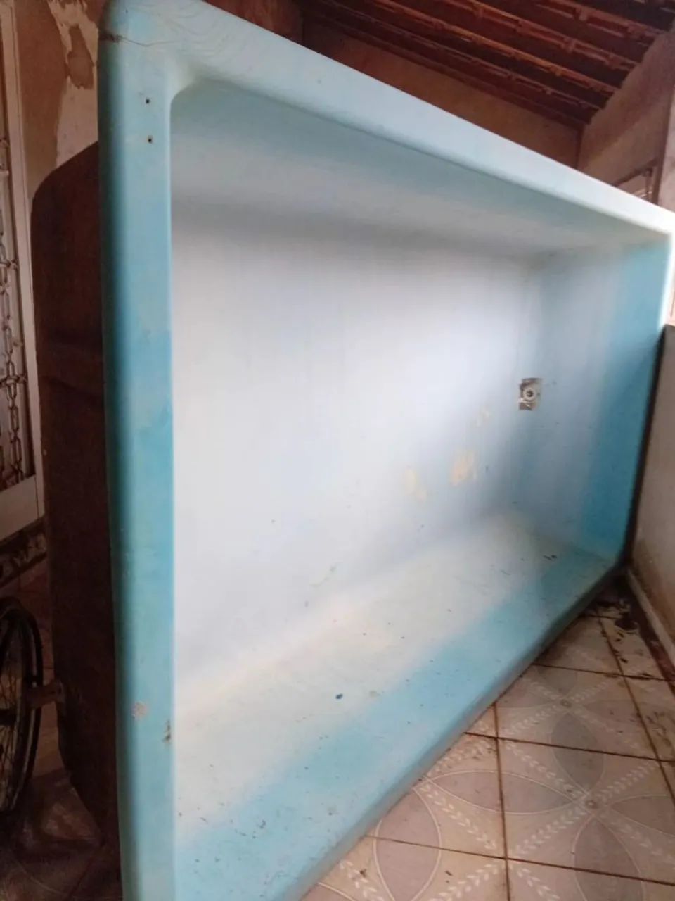Piscina Retangular de Fribra de 4 mil litros.