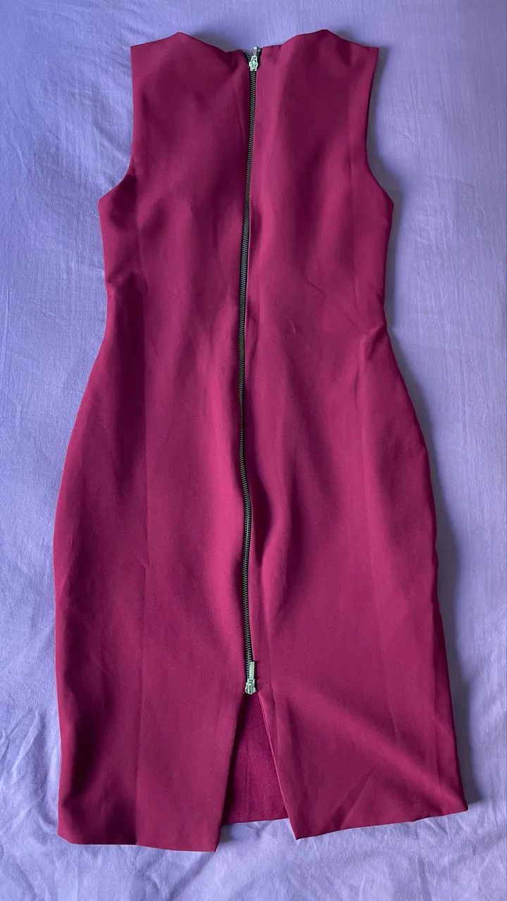 Vestido justo com detalhe costas - Foto 2