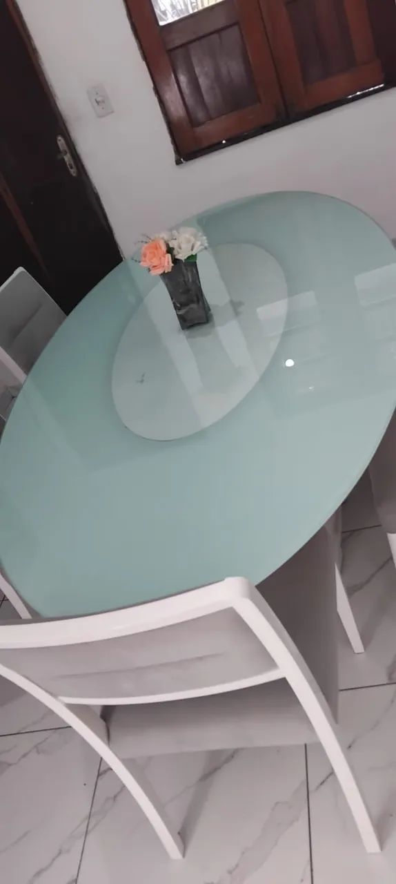 Mesa trabalhada em perfeito estado  - Foto 2
