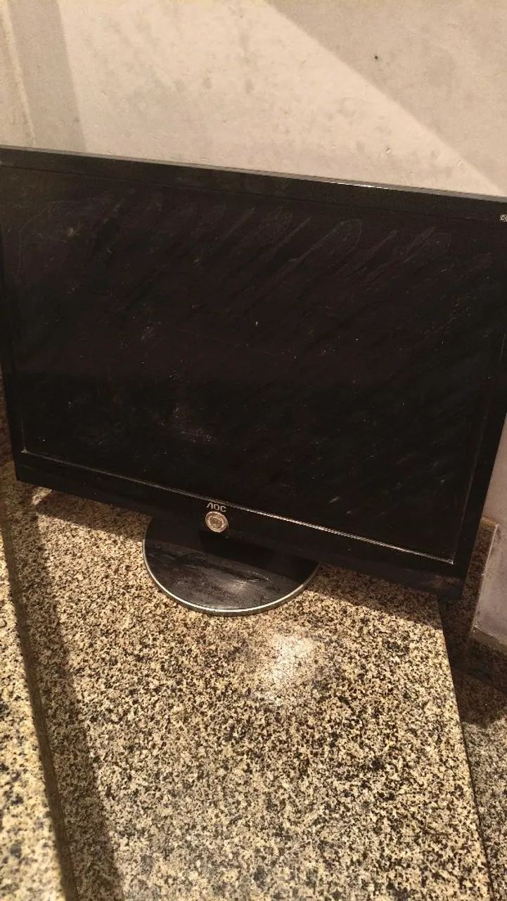 Monitor de computador COM DEFEITO 