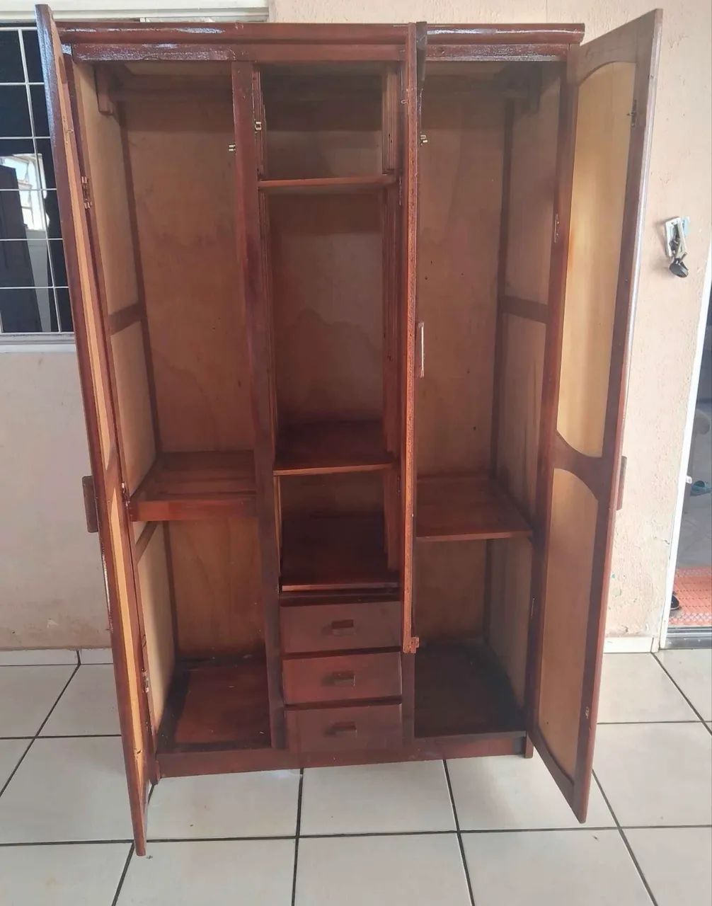 Doação, Guarda roupas 