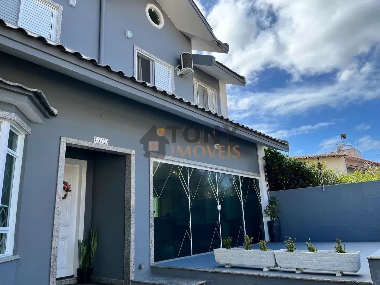 CASA COM 270M2 NO ESTREITO COM 4 QUARTOS