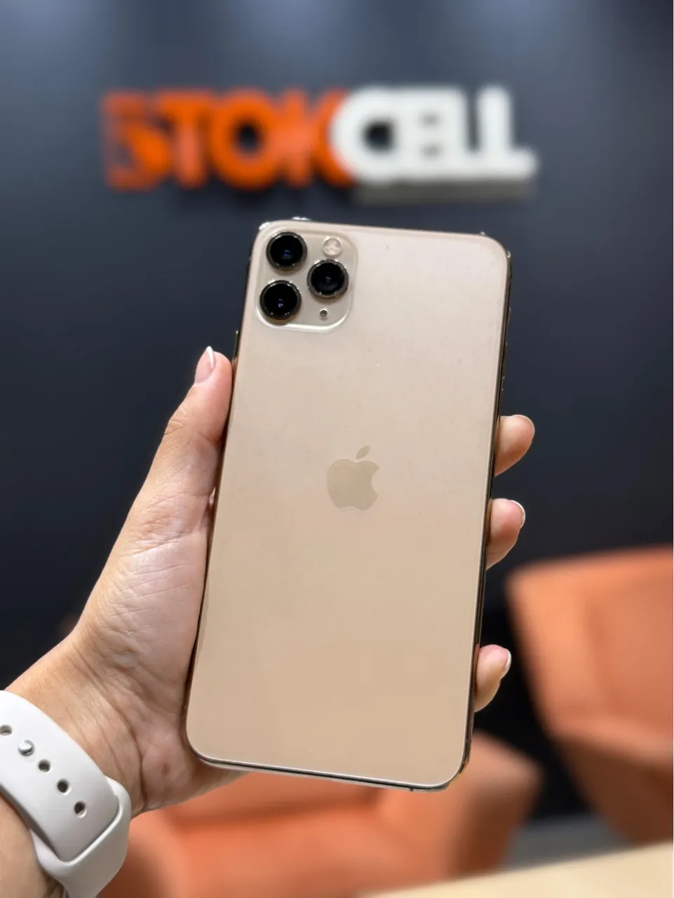IPhone 13 128gb Midnight 85% com bastante marcas de uso Seminovo