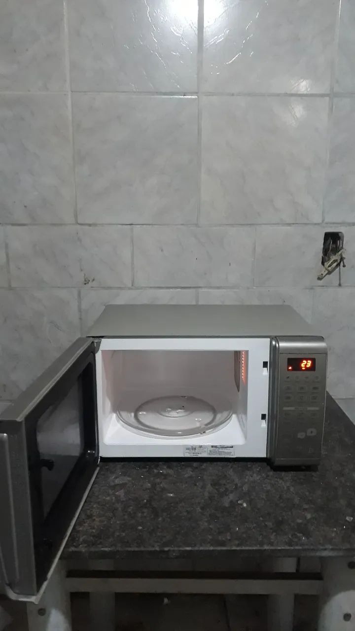 Microondas Brastemp 20 litros funcionando perfeitamente.  - Foto 4