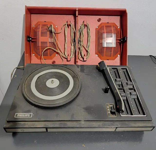 Lote de 136 discos de vinil + Toca disco Philips - Foto 4