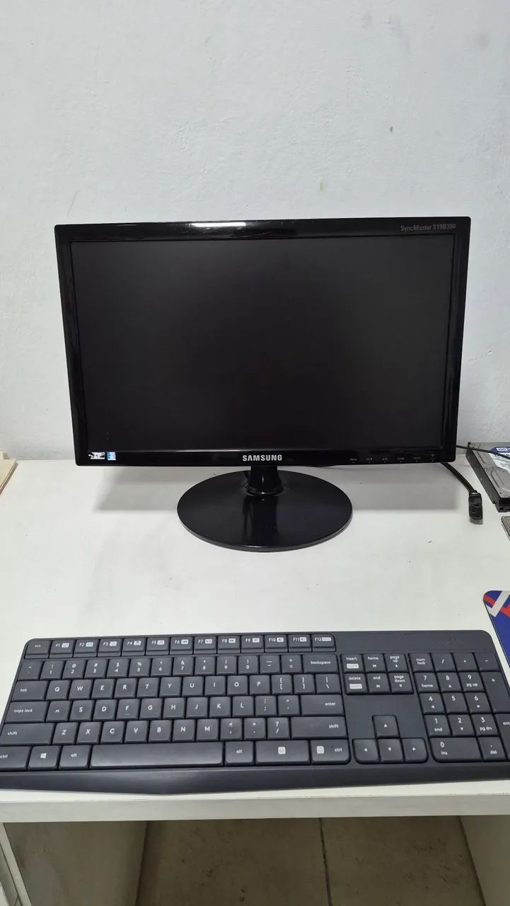 Monitor LED Samsung 19" SyncMaster S19B300B  - Funcionando Perfeitamente.  - Foto 2