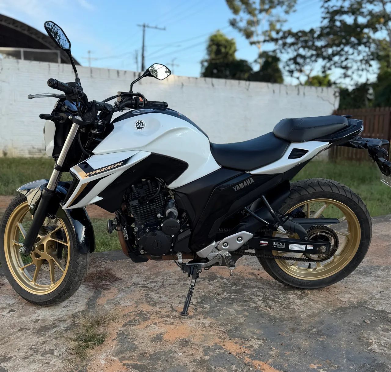 Moto semi nova no ponto de transferir  - Foto 2