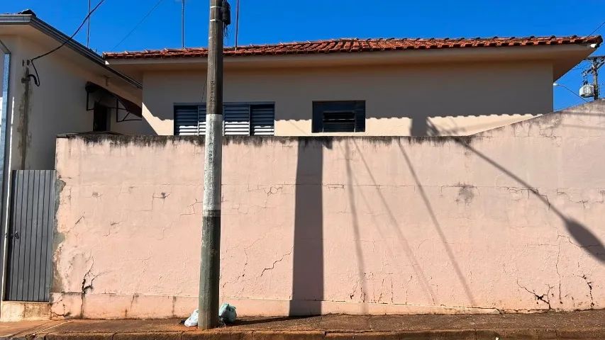 Casa no Centro de Itaberá SP - Foto 2