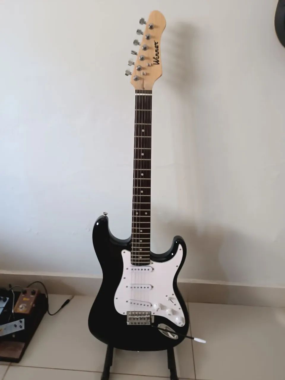 Vendo Guitarra Winner preta  - Foto 4