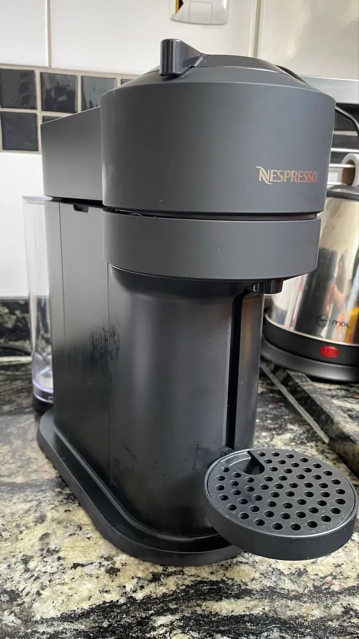 Nespresso Vertuo Next - Preta