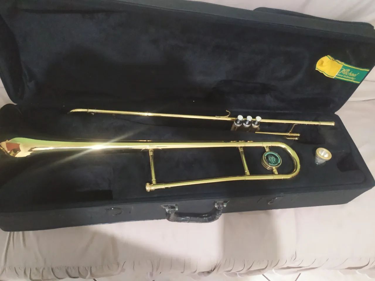 Vendo trombone si b Mikael dourado  - Foto 4