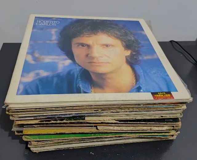Lote de 136 discos de vinil + Toca disco Philips - Foto 2