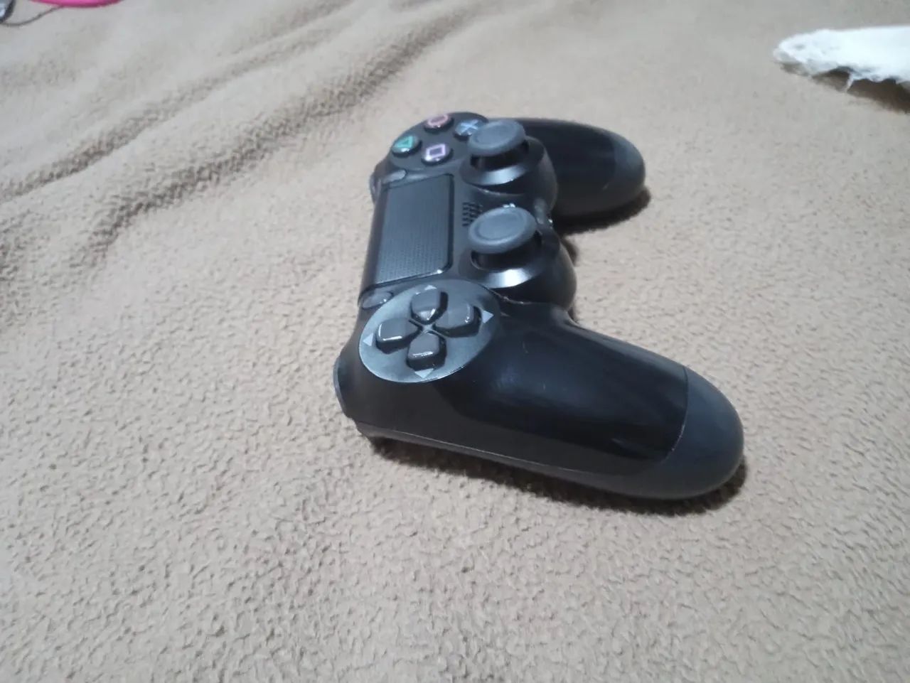 PS4 Slim 500GB SSD + Controle Original - Foto 2