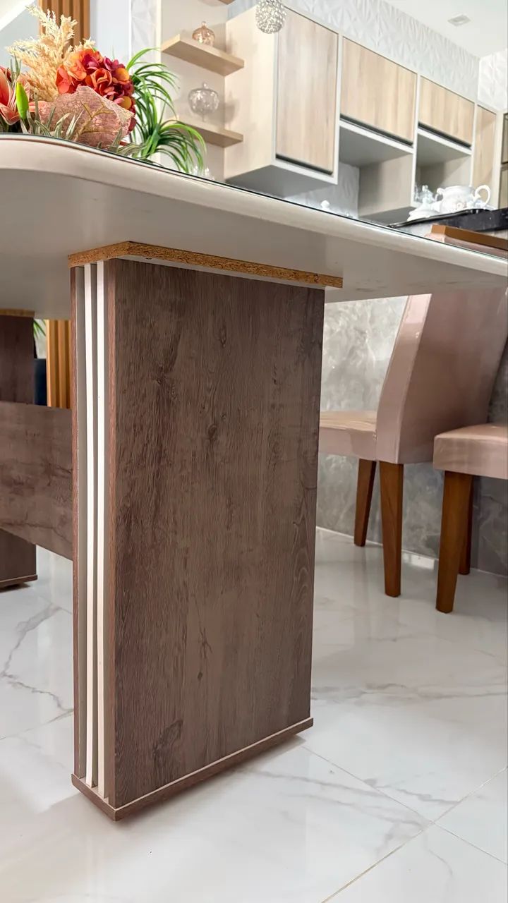 Vendo mesa de jantar com seis cadeiras  - Foto 4