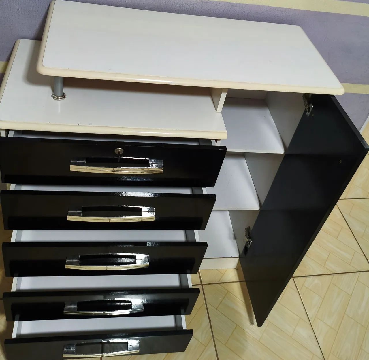 Cômoda com Sapateira 1 Porta e 5 Gaveta Usada - Foto 3