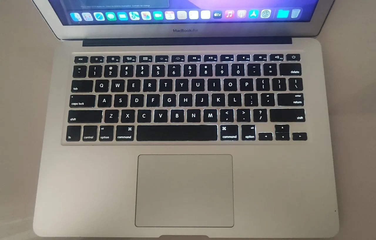 【完動品】【美品】MacBook Air (macOS Monterey) MacBook Air 13