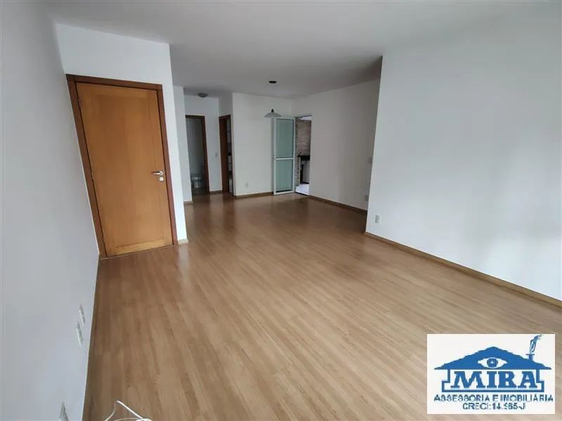 APARTAMENTO A VENDA - PRAÇA DA ARVORE