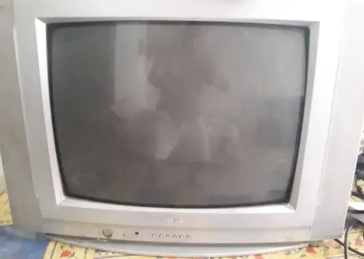 VENDO TV TUBO 21POLEGADAS LG USADO