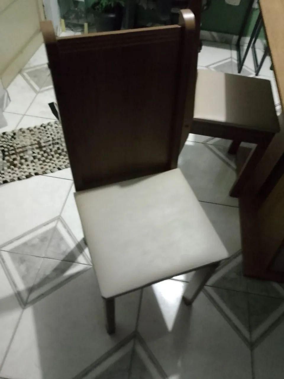 VENDE-SE MESA ( 4 CADEIRAS ) - Foto 5
