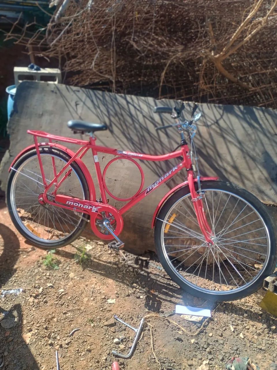 Bicicleta barra forte circular Monark  - Foto 4