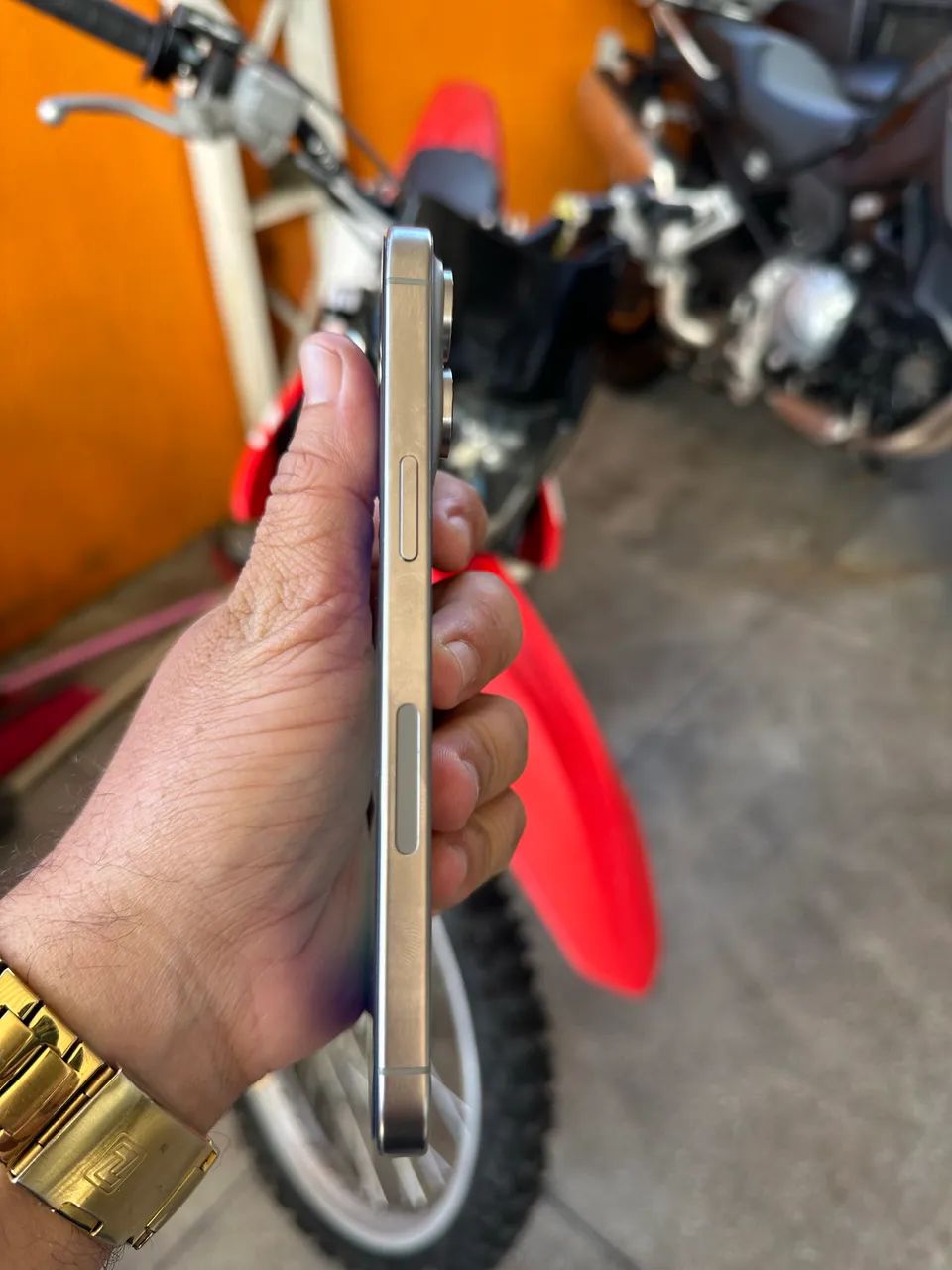iPhone 15 pro Max 256 - Foto 3