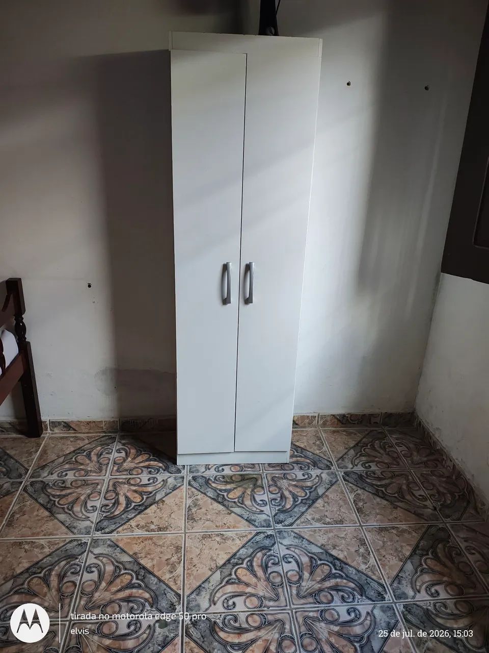 Guarda roupa de solteiro 
