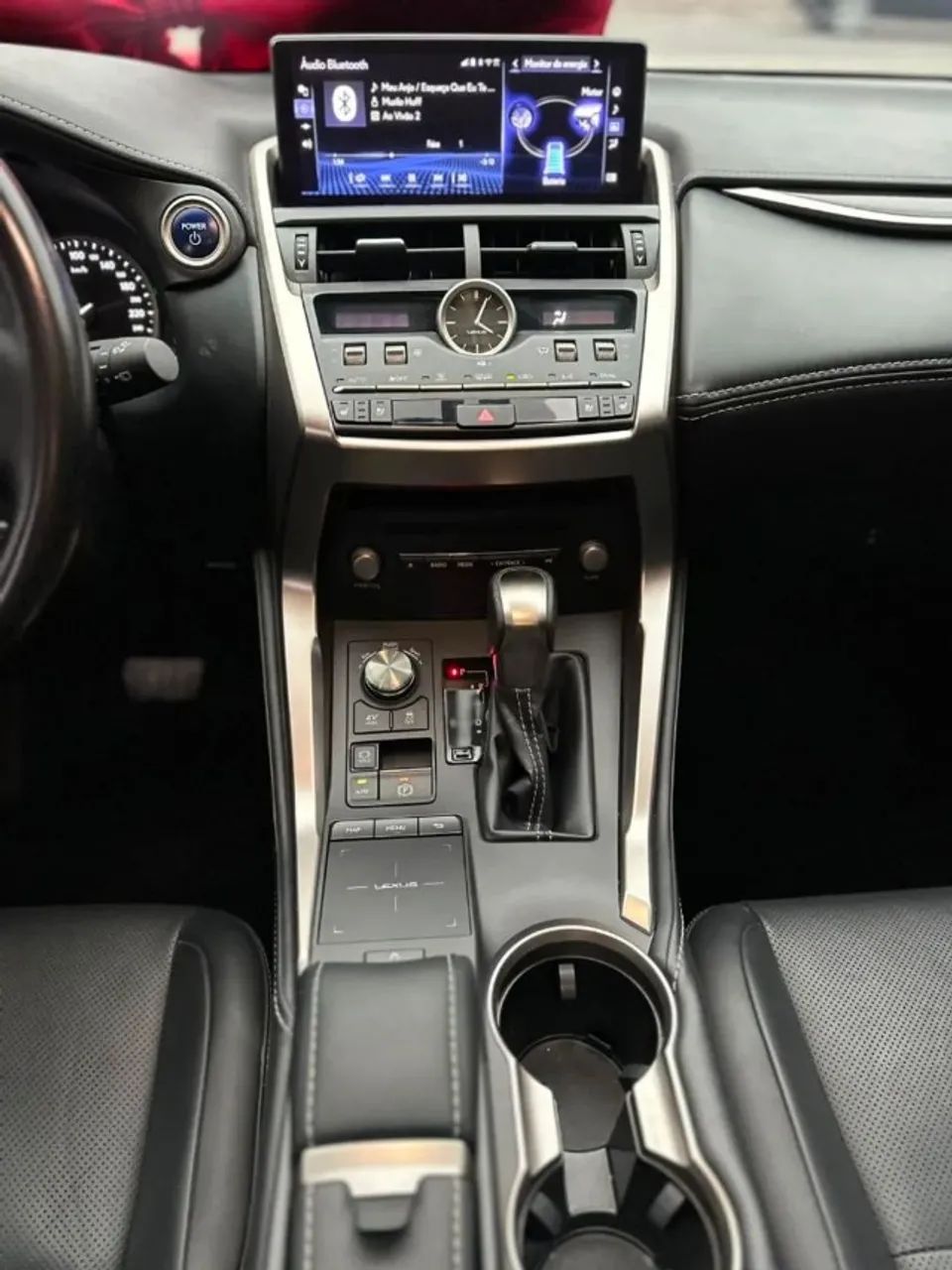 Lexus NX-300 H Luxury 2.5 16V Aut., foto 8 de 15