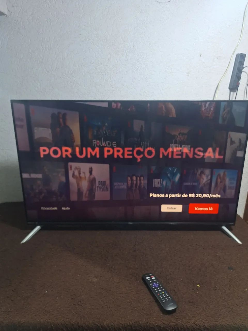 TV SMART 4K  50 POLEGADAS PHILCO ROKU FUNCIONANDO PERFEITAMENTE ACEITO CARTÃO  - Foto 3