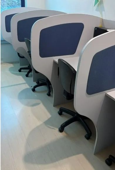 Mesa e cadeira para call center - Foto 2