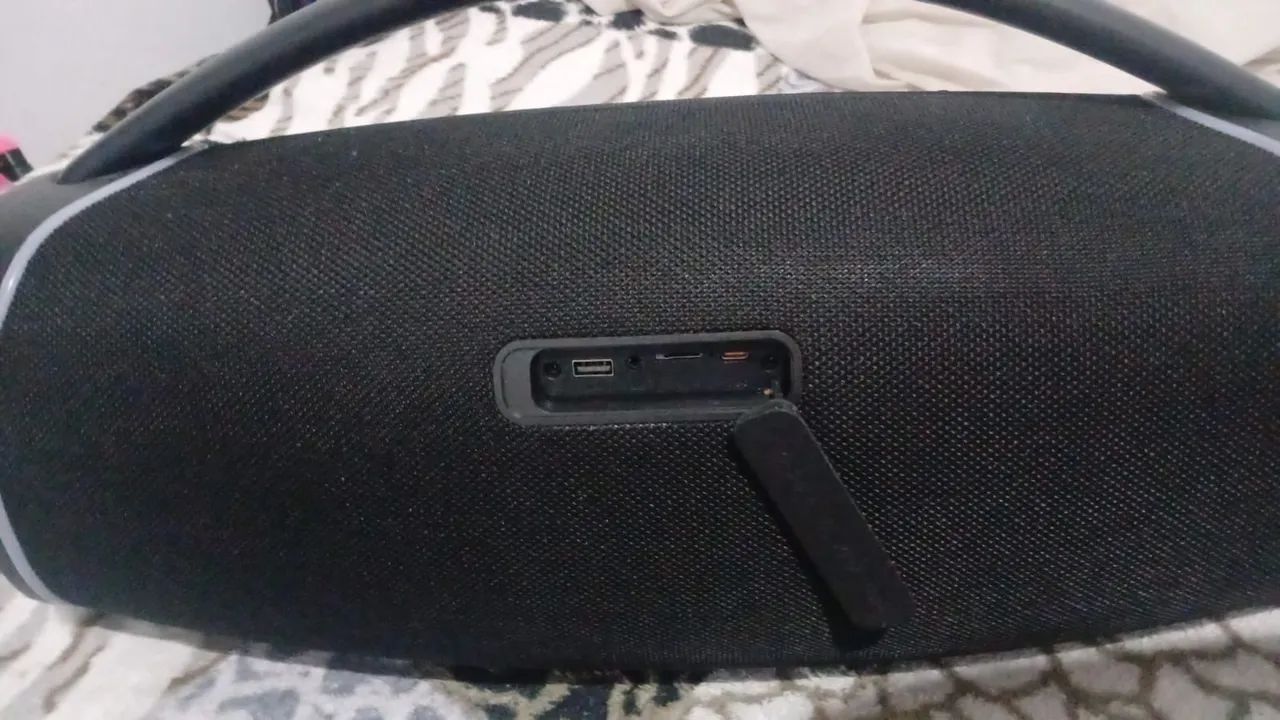 Vendo caixa de som com 02 meses de uso  - Foto 3