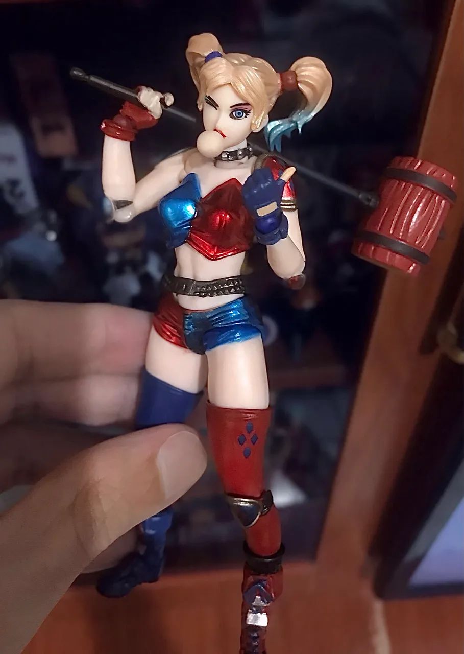 Harley Quinn Revoltech (bootleg) - Foto 4