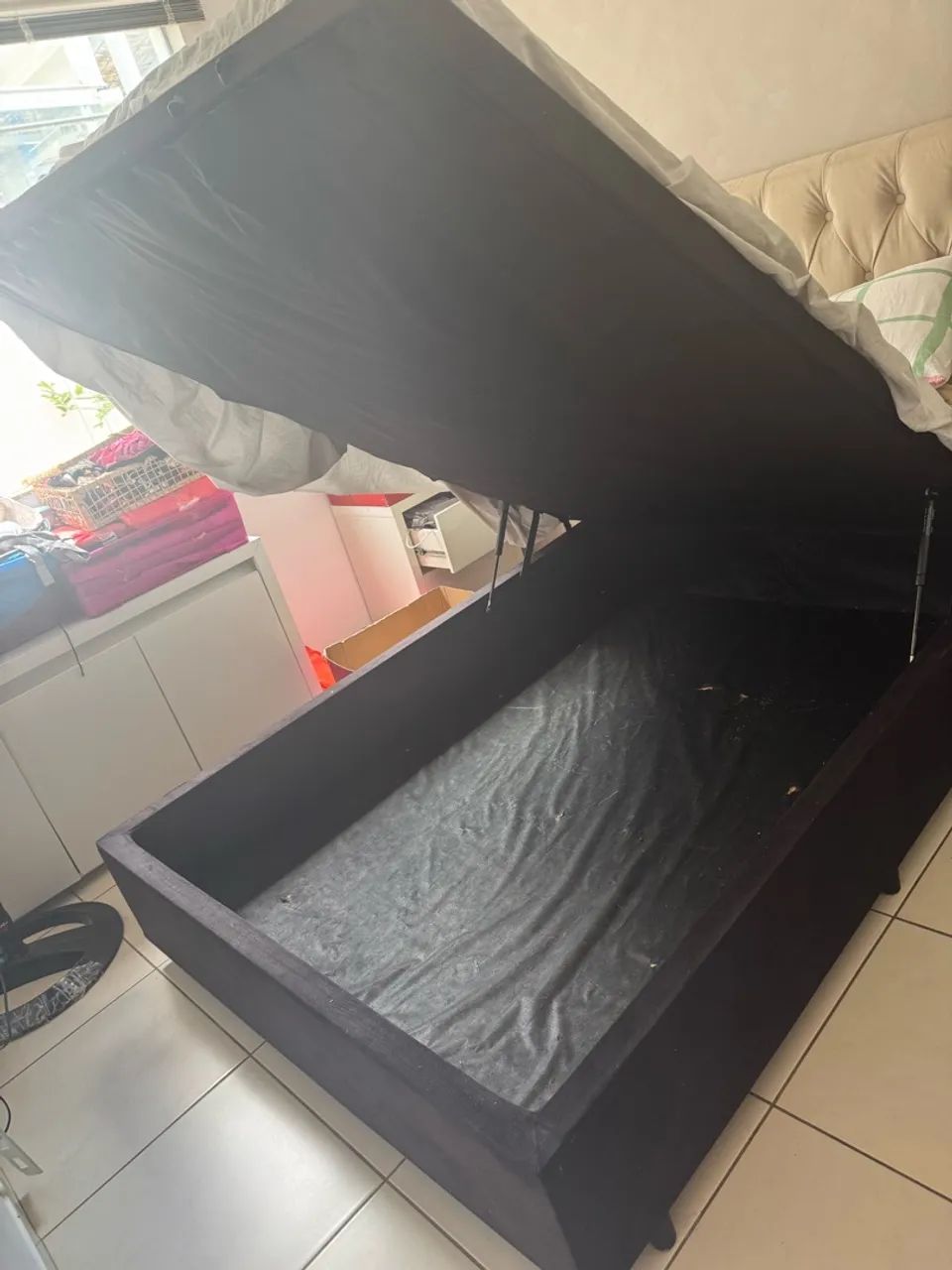 Cama box com baú