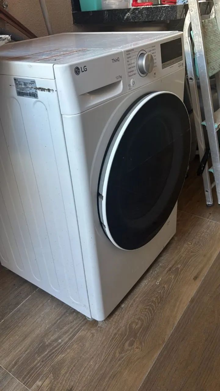 Máquina lava e seca 
