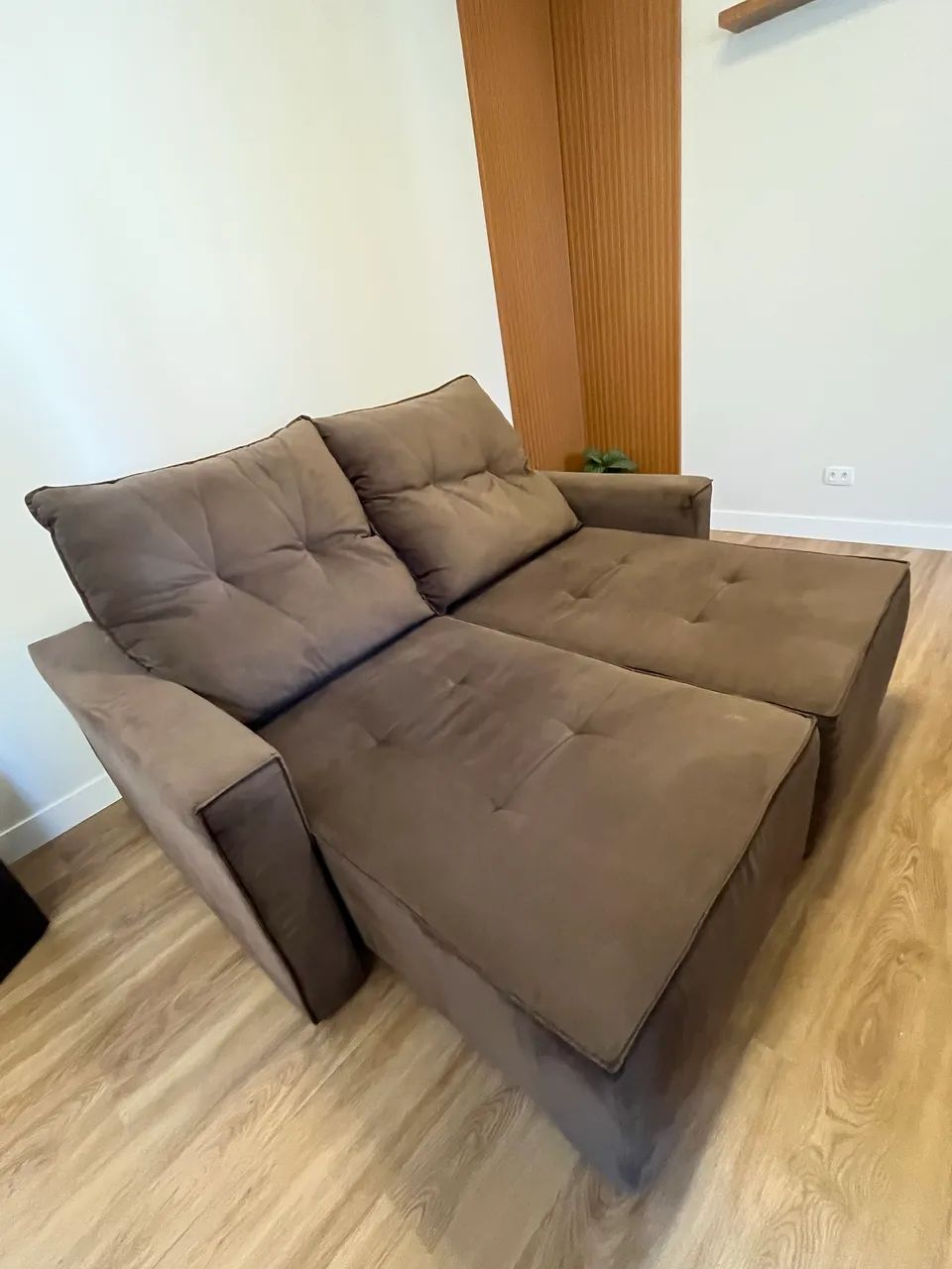 Sofá marrom retrátil e reclinável  - Foto 3