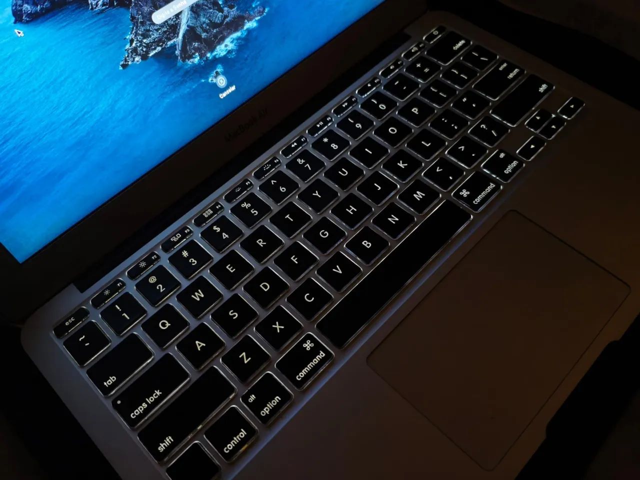 MacBook Air - 2014 / semi novo - Intel core i5 / 4Gb ram/ bateria