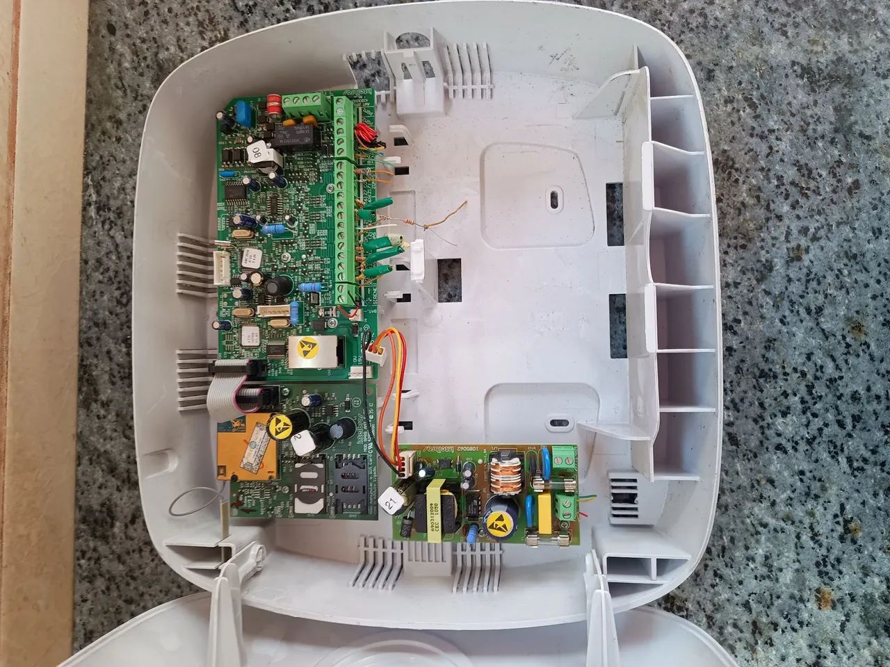 Vendo Central de Alarme Intelbras AMT 2018 EG Ethernet e GPRS funcionando. - Foto 3