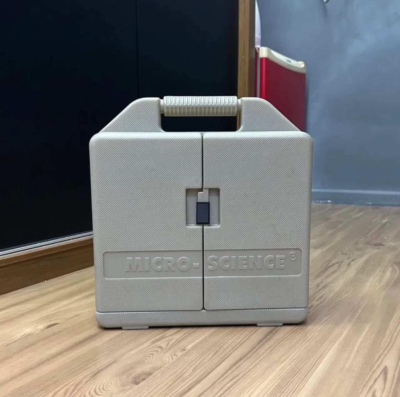 Vendo microscópio