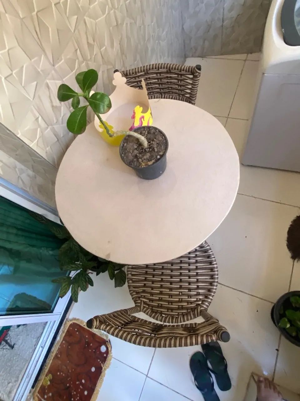 Mesa com duas banquetas  - Foto 2