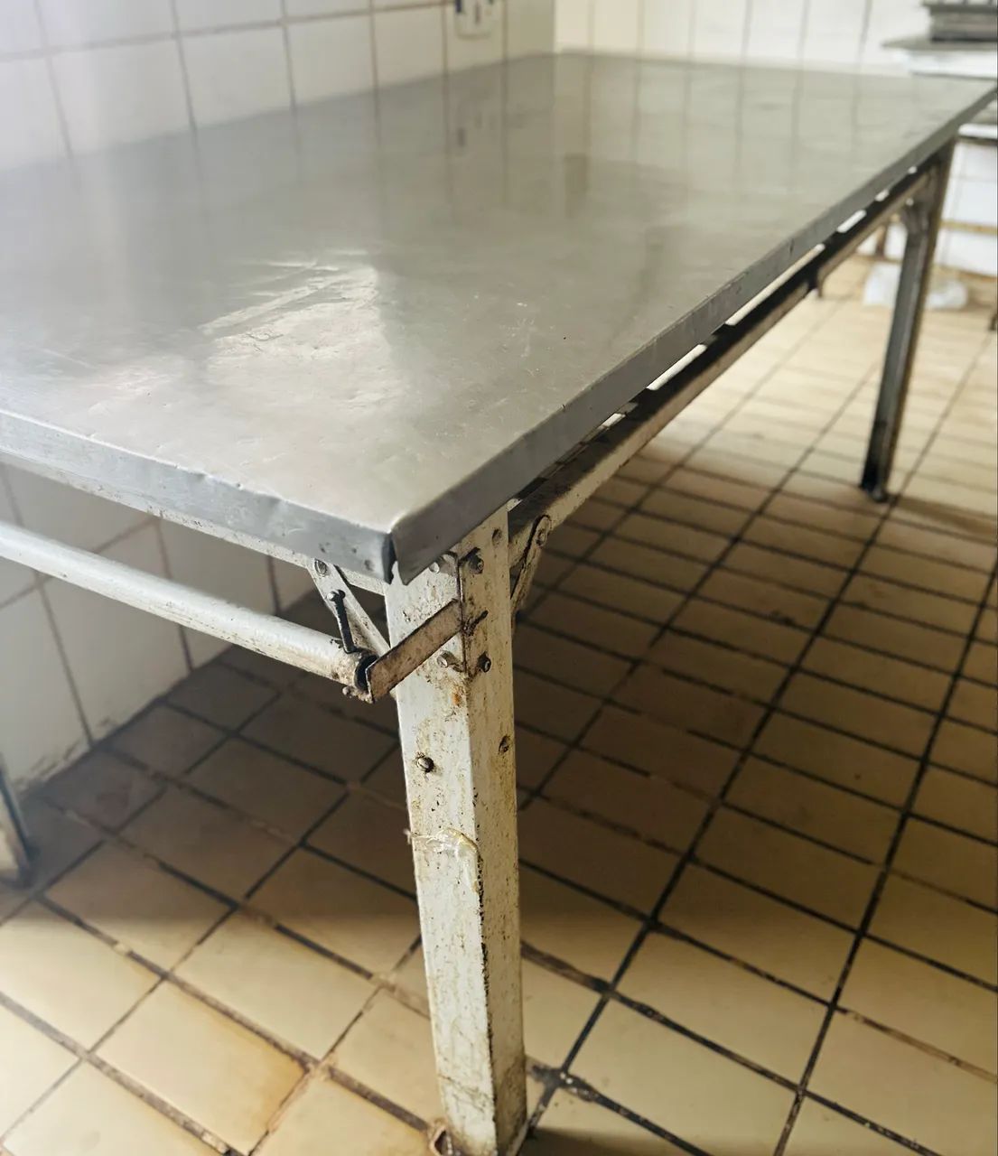 Mesa Industrial Base ferro Tampo de Aço Inoxidável  - Foto 3