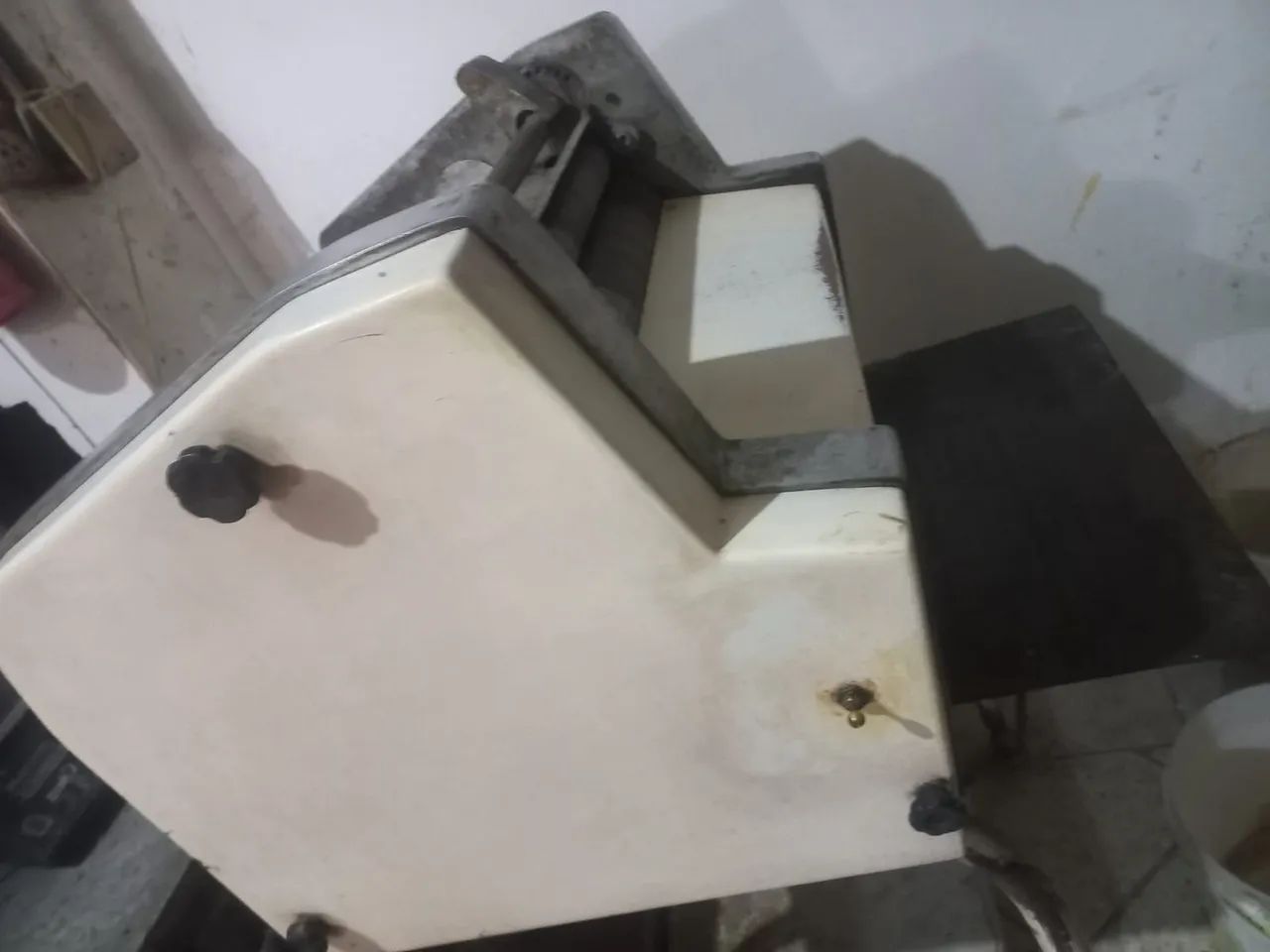 Vendo modeladora de pães 