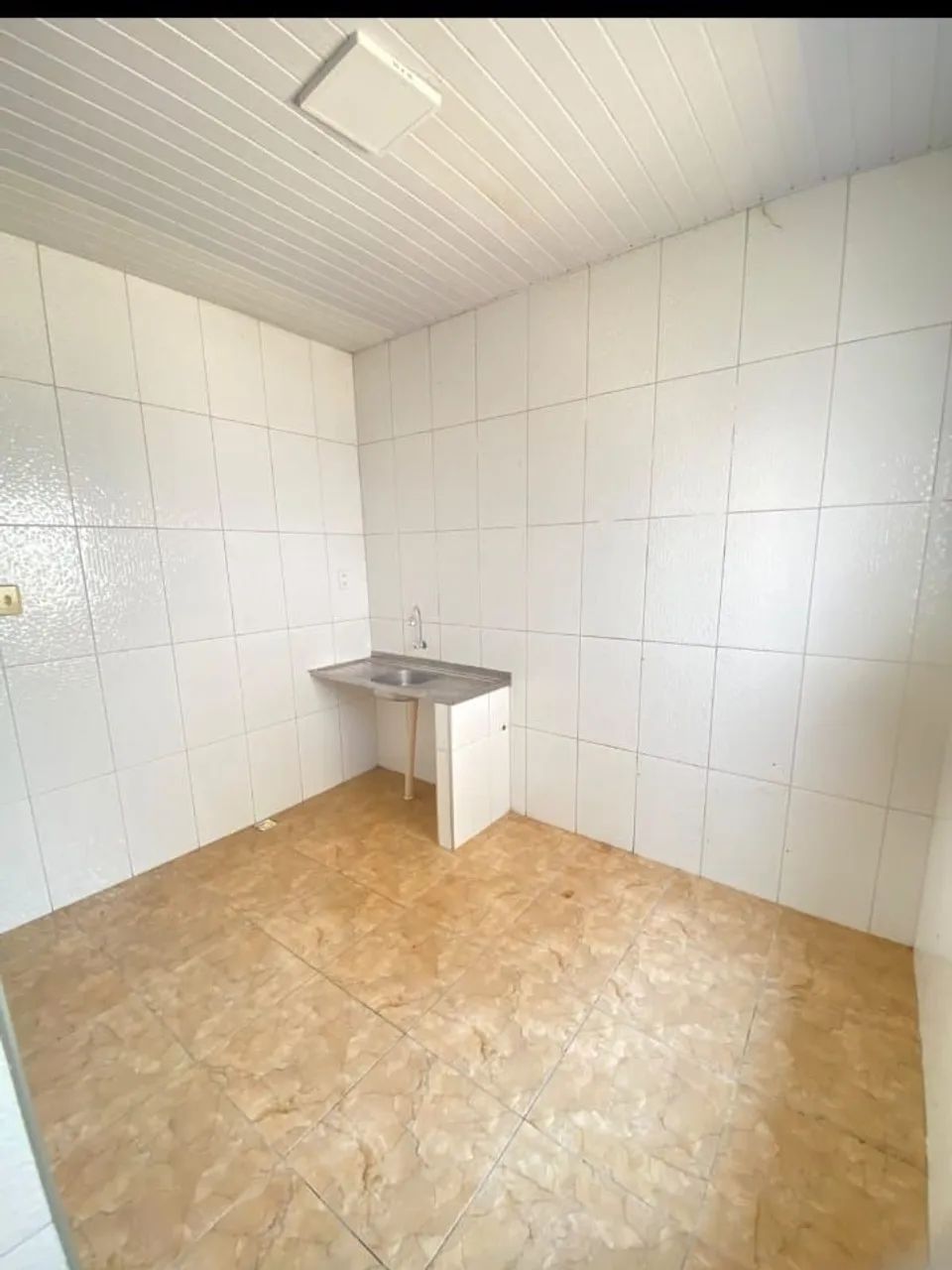 ALUGO CASA PARQUE 10 PROX HAPVIDA  - Foto 4