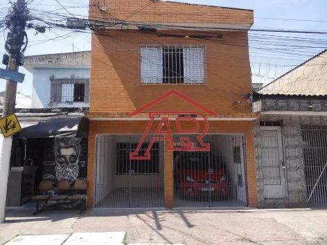COM GARAGEM, REFORMADA!