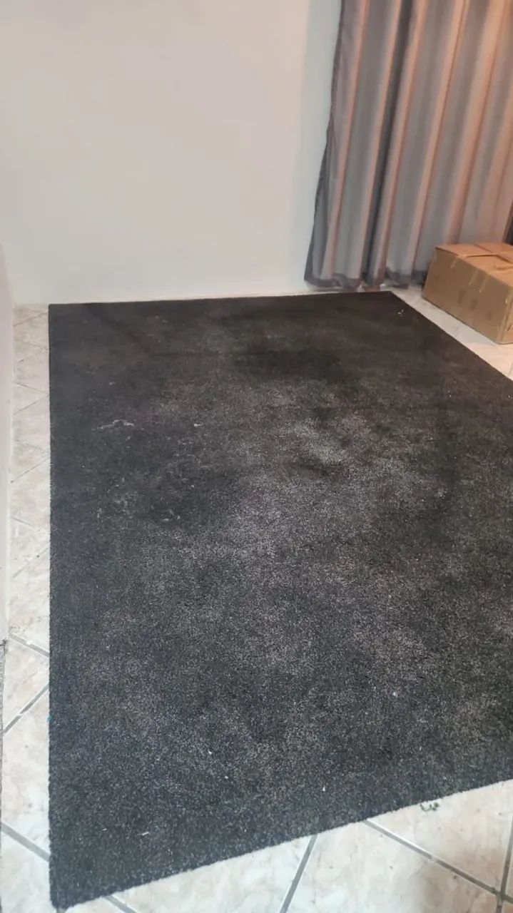 Tapete Grande Preto 2,85 x 2,00 m - Ótimo Estado