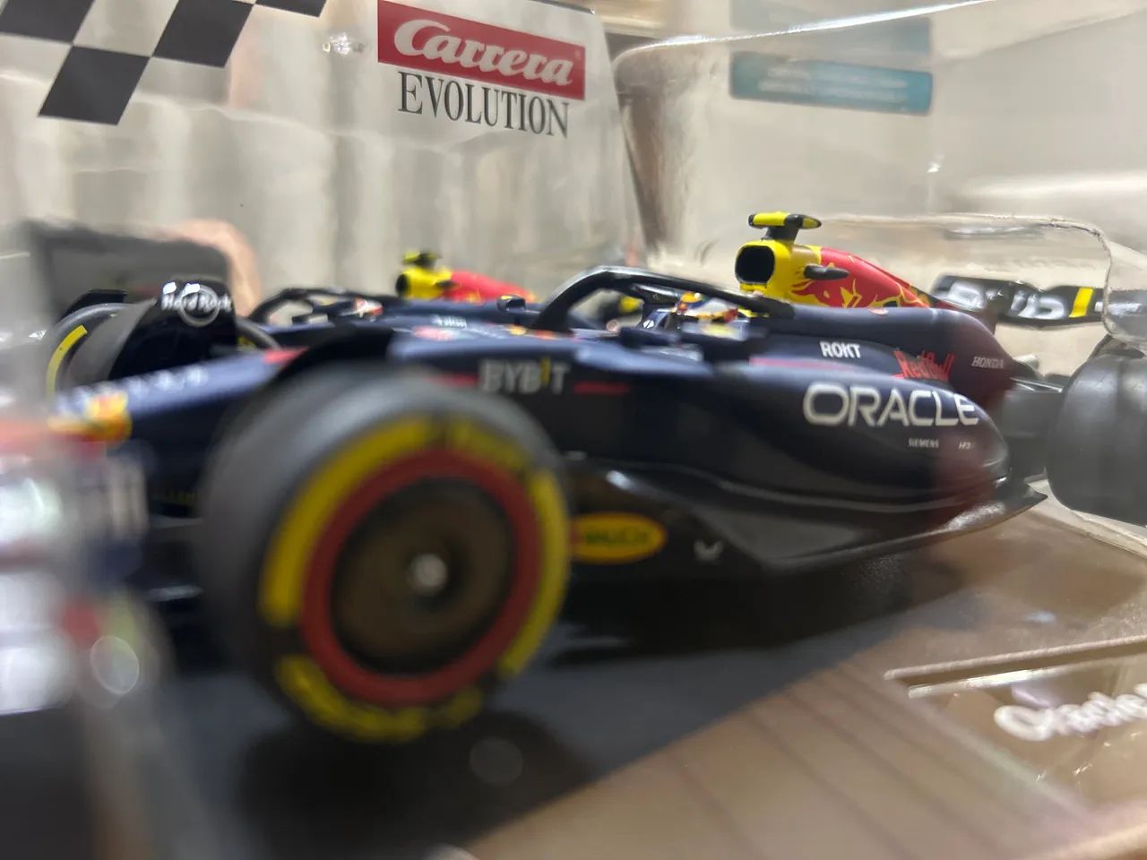 Carrinho F1 Carrera Evolution Red Bull RB20 - Foto 2