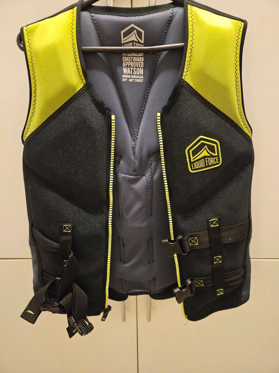 Colete Liquid Force Watson CGA - Tam: M (36"-40")
