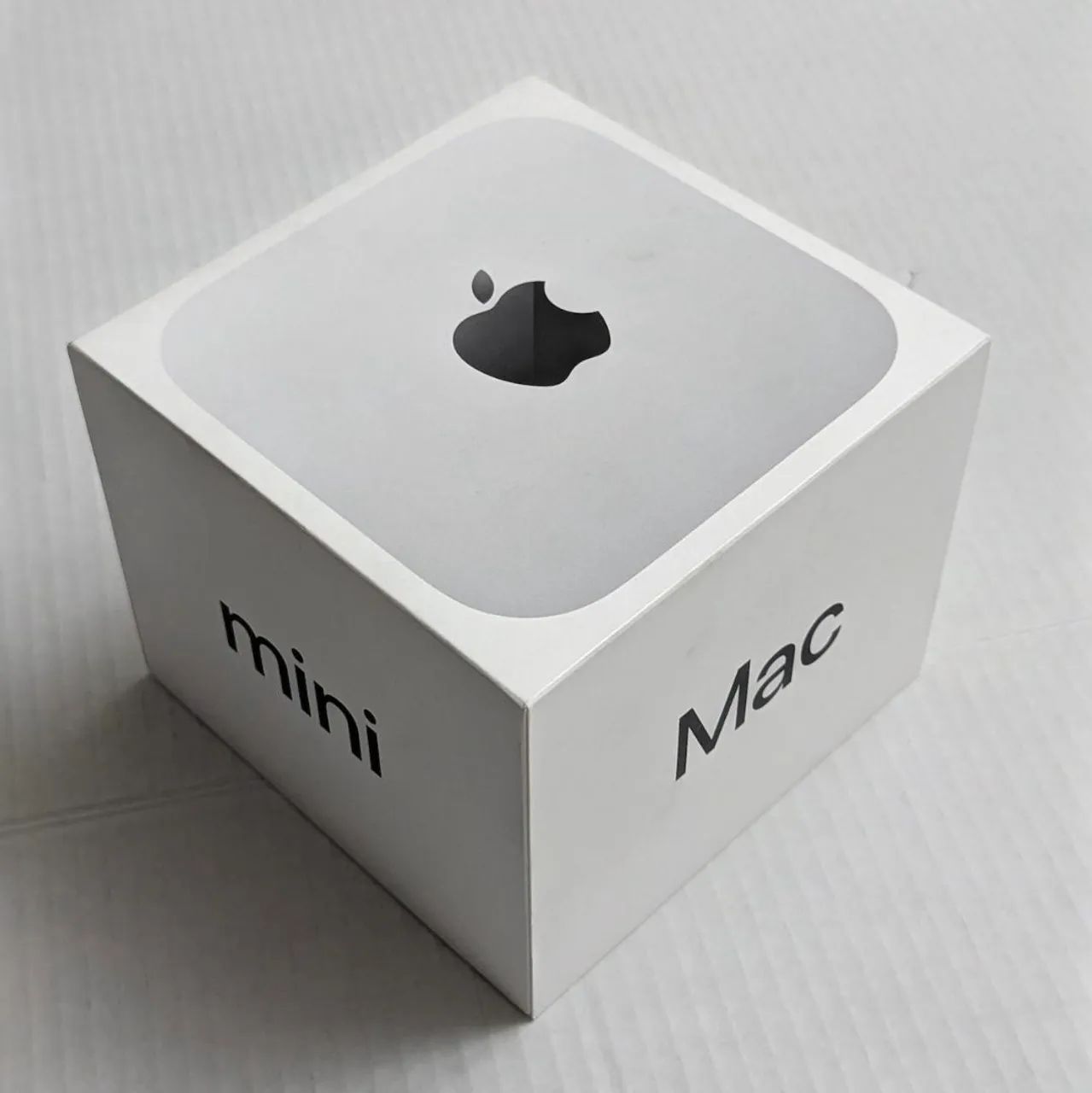 Apple Mac Mini M4 MU9E3LL/A M4 512GB SSD 16GB Ram - Prata NOVO