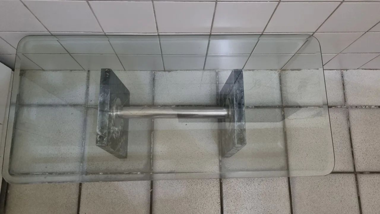 VENDO CENTRO GRANDE COM BASE DE MARMORE E INOX - Foto 2