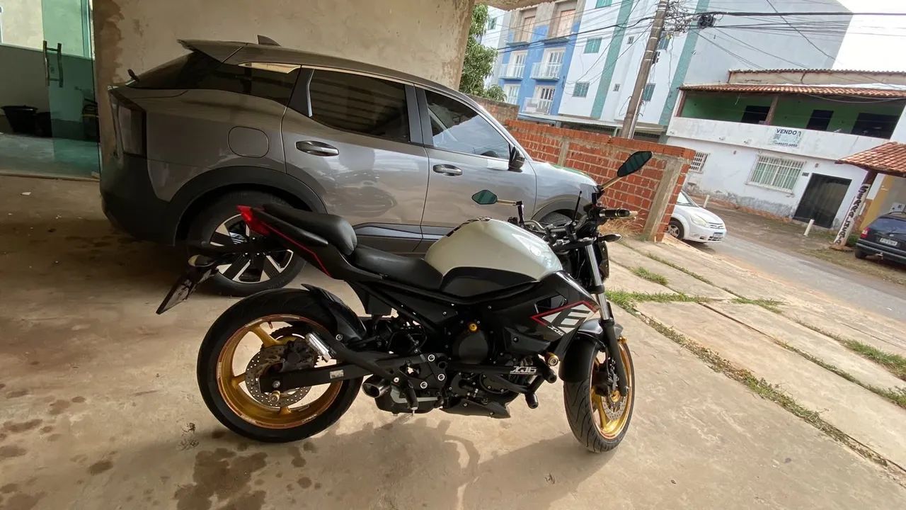 XJ6 N 2015 - Foto 3