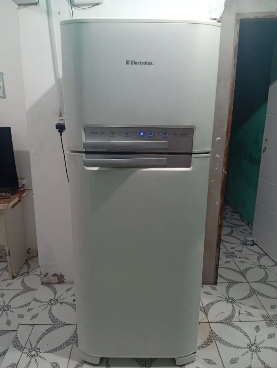Geladeira Eletrolux com defeito 